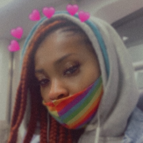 Meet your Posher, Antionette - Picture 1 of 1